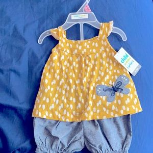 Ruffled Shorts Outfit